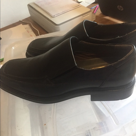 Men’s shoe - Picture 3 of 3